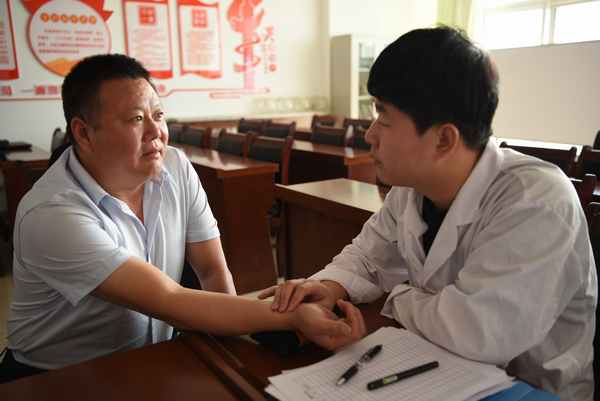 陜煤建設(shè)煤礦運營服務(wù)分公司：邀請首都大醫(yī)生走進(jìn)基層一線為職工健康保駕護(hù)航