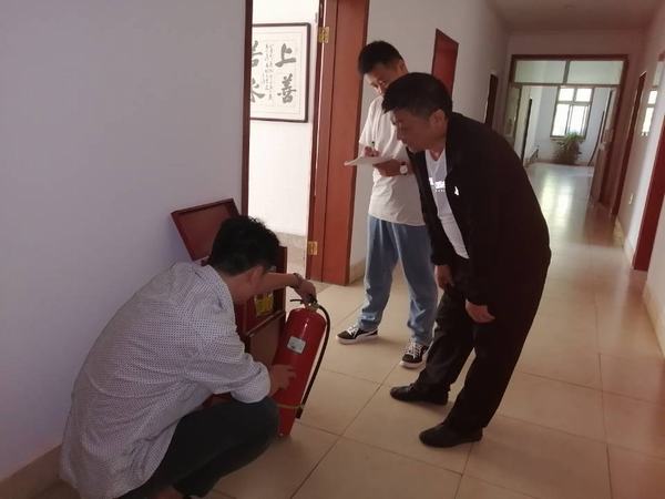 陜煤建設(shè)銅煤公司開(kāi)展“迎雙節(jié) 保十四運(yùn)”安全大排查