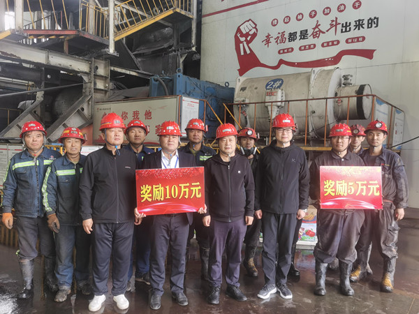 陜煤建設(shè)機(jī)電安裝公司以優(yōu)異施工業(yè)績獻(xiàn)禮國慶