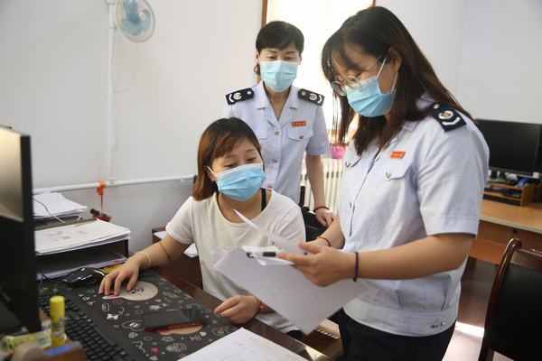 銅川市王益區(qū)稅務(wù)分局相關(guān)人員深入陜煤建設(shè)銅煤公司進(jìn)行業(yè)務(wù)調(diào)研指導(dǎo)