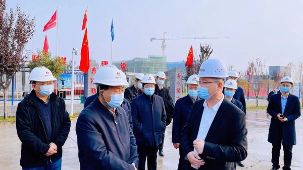 陜西省人大常委會(huì)黨組副書(shū)記、副主任姜鋒一行蒞臨黃河國(guó)際汽車(chē)博覽園項(xiàng)目調(diào)研指導(dǎo)