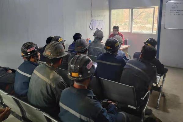 陜煤建設(shè)礦建二公司王峰項目部：強(qiáng)化班組建設(shè)確保安全生產(chǎn)