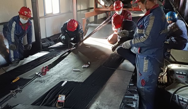 陜煤建設(shè)洗選煤運營公司紅柳林洗煤廠項目部：開年節(jié)日不停工，齊心檢修保運行