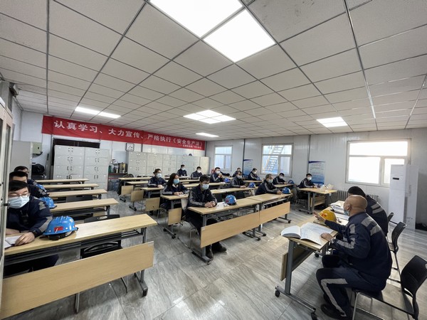 陜煤建設(shè)洗選煤運(yùn)營公司紅柳林洗煤廠項目部：抓重點(diǎn)盯弱點(diǎn) 多措并舉保安全