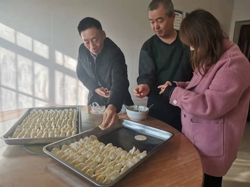 陜煤建設(shè)路橋分公司渭南項目部眾志成城共抗疫，細微之處暖人心