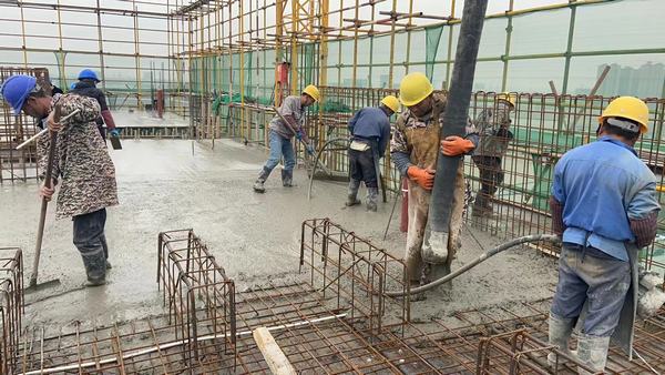 陜煤建設(shè)韓城分公司施工現(xiàn)場“忙碌碌”