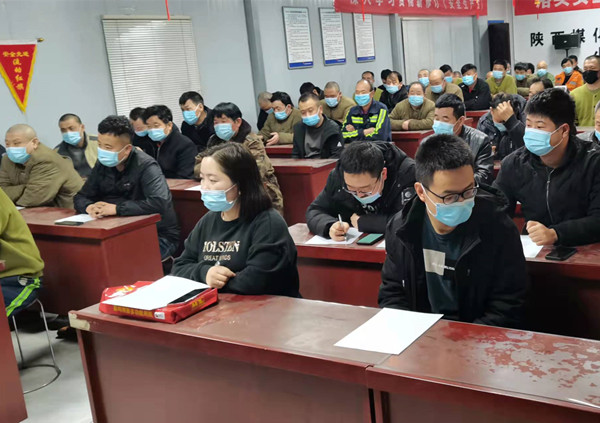 陜煤建設機電安裝公司職工用行動履行安全生產承諾