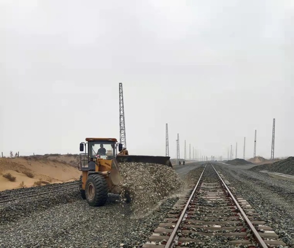 陜煤建設(shè)路橋分公司各基層項(xiàng)目步步為營(yíng)沖刺復(fù)工復(fù)產(chǎn)“開(kāi)門紅”