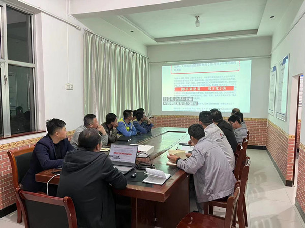 陜煤建設(shè)咸陽分公司第八項(xiàng)目部：加強(qiáng)安全專項(xiàng)培訓(xùn)，確保安全措施落實(shí)