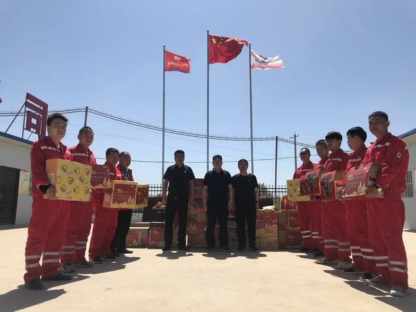 趙敬凱五一期間慰問一線干部員工