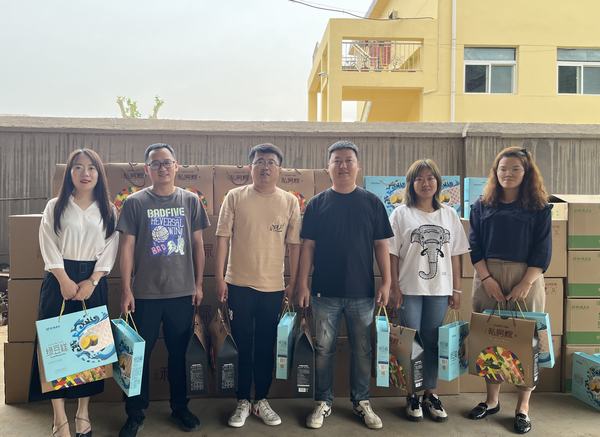 陜煤建設銅煤公司為員工發(fā)放暖心粽子