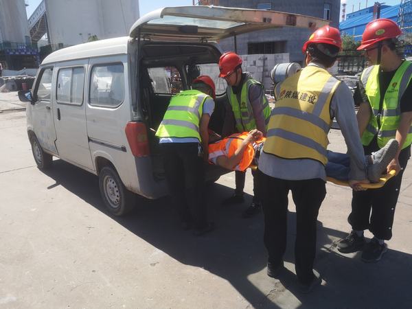 陜煤建設(shè)銅煤公司:基層項目部突發(fā)事件應(yīng)急演練活動正在進行時