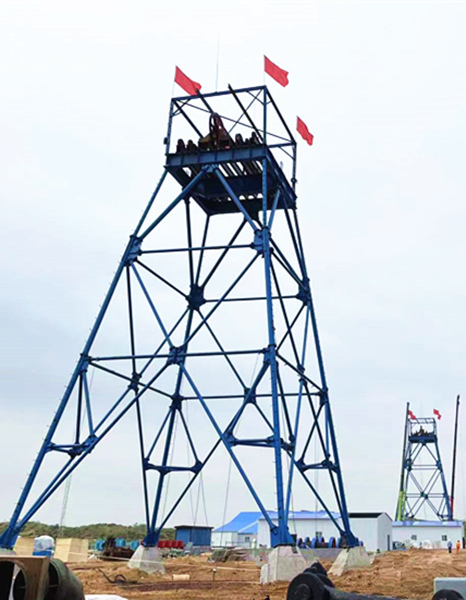 陜煤建設(shè)礦建三公司高效完成小保當?shù)V井進回風(fēng)立井井架組立工程