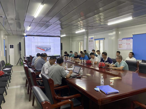 灃西新城第五學(xué)校項(xiàng)目超危大工程-非標(biāo)準(zhǔn)吊籃順利通過專家驗(yàn)收