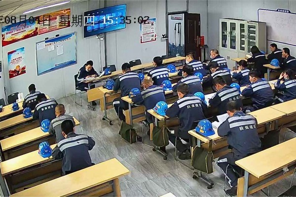 陜煤建設(shè)洗選煤運(yùn)營(yíng)公司：下好班前“先手棋” 系牢安全生產(chǎn)第一?！翱圩印?></div>
                                <div   id=