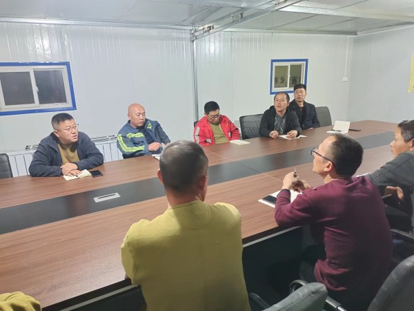 陜煤建設(shè)機(jī)電安裝公司：師徒傳幫帶，攜手共成長(zhǎng)