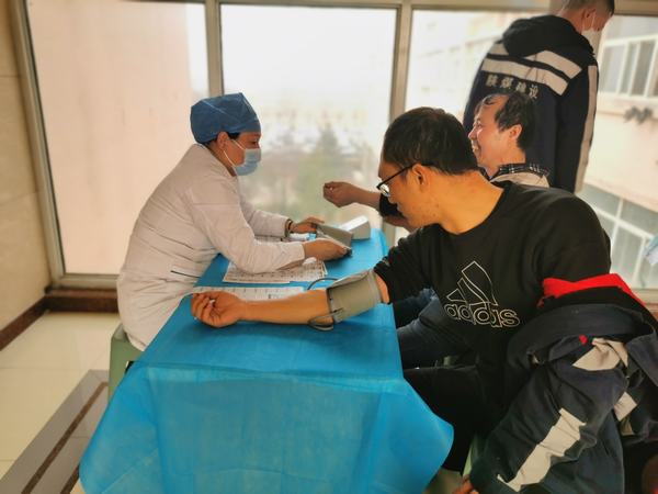 陜煤建設(shè)集團(tuán)洗選煤運(yùn)營公司澄合山陽運(yùn)營項(xiàng)目部：新添舉措嚴(yán)把職工“健康關(guān)”