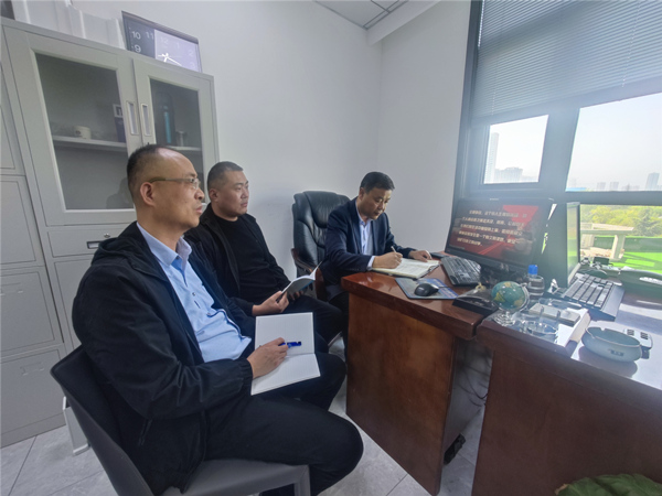 陜煤建設礦建三公司：把好“方向盤”，安全出行“穩(wěn)著陸”