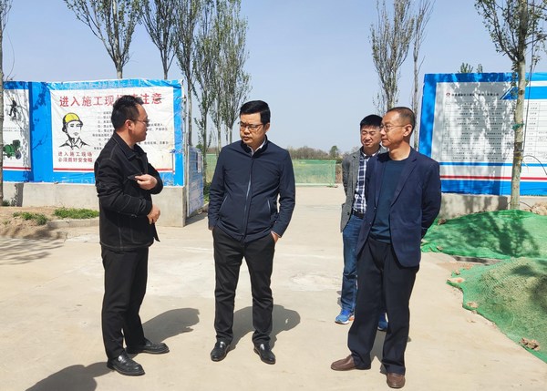 陜西彬長文家坡礦業(yè)有限公司董事長、總經(jīng)理徐景果蒞臨陜煤建設(shè)路橋分公司彬長項目部檢查