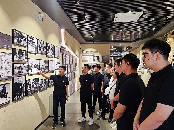 陜煤建設(shè)澄合分公司各單位開(kāi)展紅色尋訪(fǎng)豐富主題黨日活動(dòng)