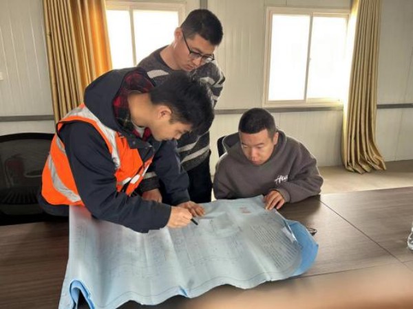 陜煤建設(shè)咸陽(yáng)分公司第二項(xiàng)目：團(tuán)結(jié)互助，共同進(jìn)步