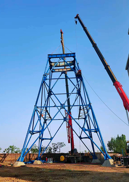 陜煤建設(shè)礦建三公司董東項(xiàng)目部ⅣG型井架安裝工作圓滿完成