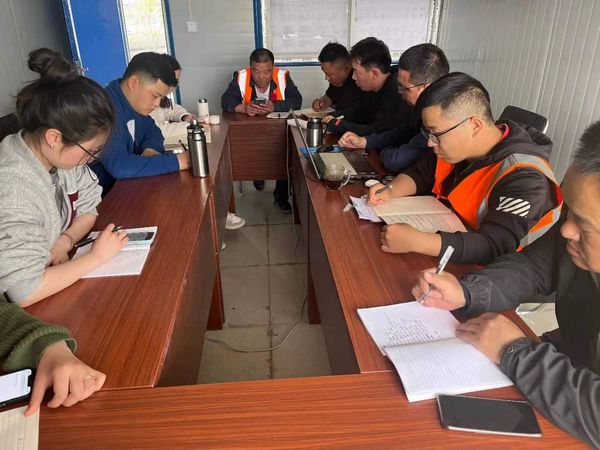 陜煤建設(shè)天工公司新疆第一項(xiàng)目部：青年員工“充電”正當(dāng)時(shí)