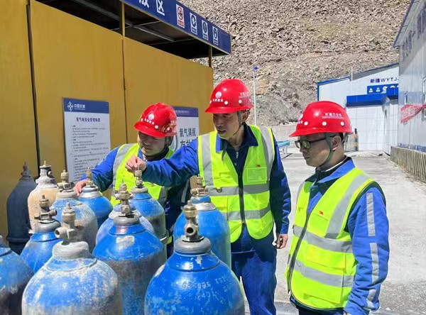 陜煤建設(shè)礦建三公司：多點(diǎn)發(fā)力，點(diǎn)亮安全之光