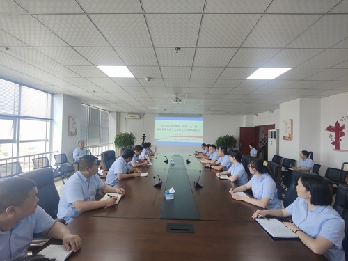 陜煤建設(shè)榆林公司傳達學(xué)習(xí)陜煤建設(shè)“兩優(yōu)一先”暨先進集體先進個人表彰會精神