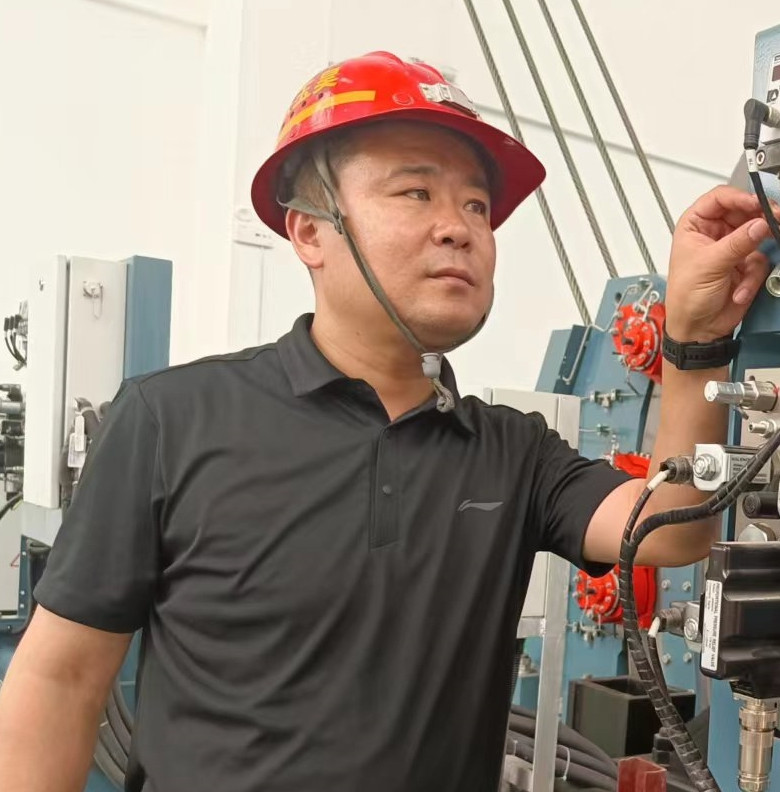 扎根項目做奉獻 凝心聚力勇?lián)?dāng)