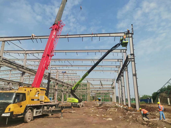 陜煤建設(shè)漢中分公司各項目部戰(zhàn)高溫 保生產(chǎn) 在行動