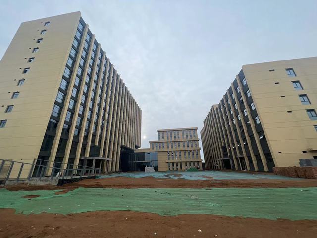 陜煤建設(shè)韓城分公司：張家峁礦業(yè)有限公司2-2煤開(kāi)采配套行政福利設(shè)施項(xiàng)目順利通過(guò)竣工驗(yàn)收