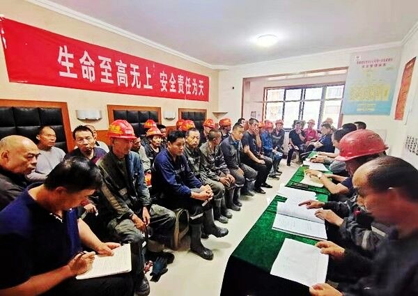 陜煤建設(shè)澄合分公司第一安裝項(xiàng)目部“三同”管理構(gòu)筑勞務(wù)派遣員工幸福之家