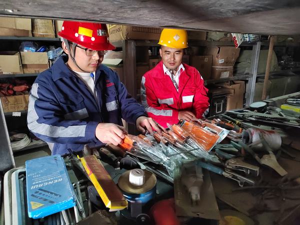 陜煤建設(shè)洗選煤運(yùn)營(yíng)公司第一項(xiàng)目部:未雨綢繆 撐起雨季“三防”“保護(hù)傘”