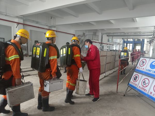 陜煤建設(shè)礦建二公司王峰項(xiàng)目部井下瓦斯排放及巷道貫通同時順利完成