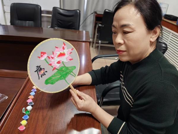 陜煤建設(shè)洗選煤運(yùn)營(yíng)公司檸條塔運(yùn)營(yíng)項(xiàng)目部開(kāi)展：“巧手抒廉情，清風(fēng)揚(yáng)正氣”主題趣味手工活動(dòng)