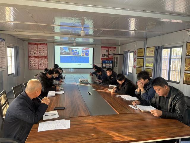 陜煤建設(shè)韓城分公司土建六項(xiàng)目部：精烹“套餐” 打通安全生產(chǎn)“最后一公里”