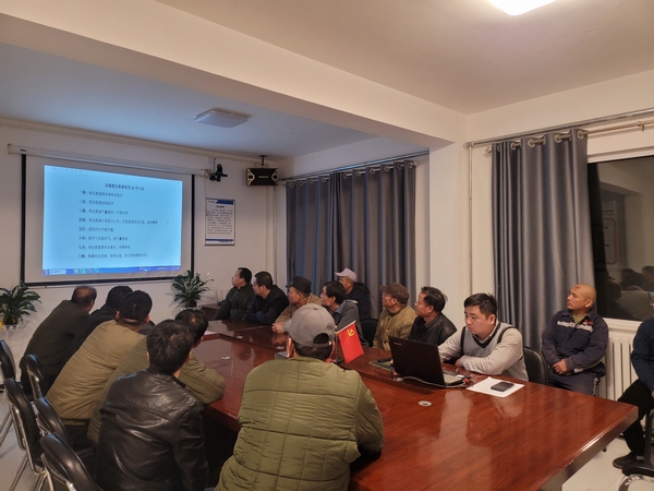 陜煤建設(shè)渭南分公司第二安裝項目部自救器實操大比拼為安全生產(chǎn)保駕護(hù)航