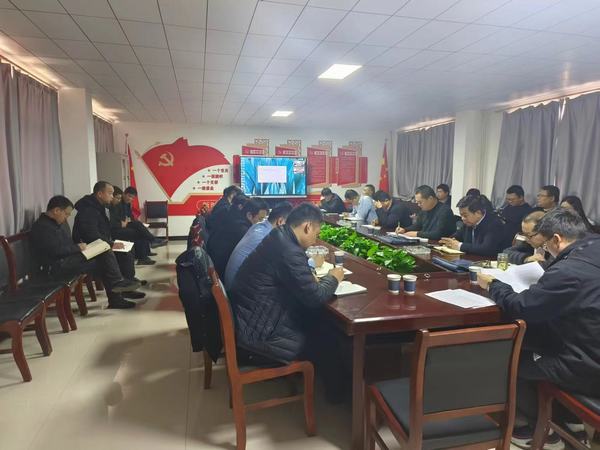 陜煤建設(shè)煤礦運(yùn)營(yíng)服務(wù)分公司：談話敲警鐘 風(fēng)清過(guò)元旦