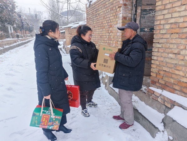 陜煤建設(shè)礦建三公司：節(jié)前送關(guān)懷，讓愛心溫暖寒冬