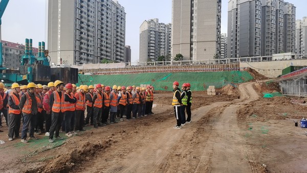 陜煤建設(shè)銅煤公司第三項(xiàng)目部：樹(shù)牢“安全”紅線意識(shí) 實(shí)現(xiàn)發(fā)展新目標(biāo)