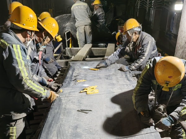 陜煤建設(shè)機(jī)電安裝公司：凝心聚力忙檢修，爭分奪秒不停歇