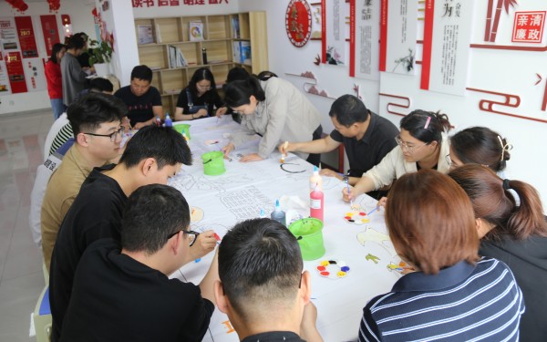 陜煤建設咸陽分公司開展“凝心聚力，多彩五一”趣味游戲活動