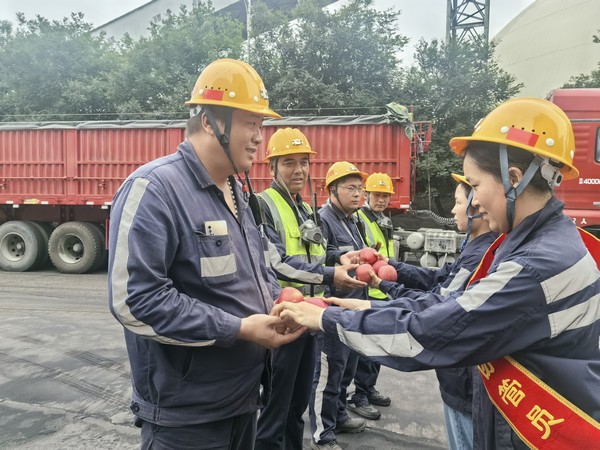 陜煤建設(shè)洗選煤運(yùn)營(yíng)公司開(kāi)展“溫馨父親節(jié)，協(xié)管?chē)诎踩被顒?dòng)