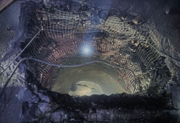 陜煤建設礦建二公司王峰項目部：凝心聚力攻克貫通“硬骨頭”