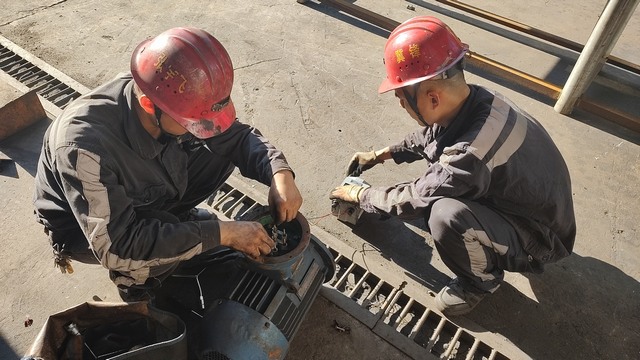 陜煤建設(shè)洗選煤運營公司澄合山陽運營項目部:“熱辣滾燙”的初秋，用汗水澆灌辛勤之花