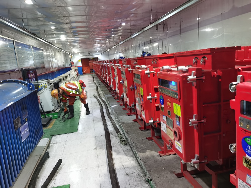 陜煤建設(shè)機(jī)電安裝公司檸條塔項(xiàng)目部：實(shí)干跑贏“上半程”， 突破提升再啟程！