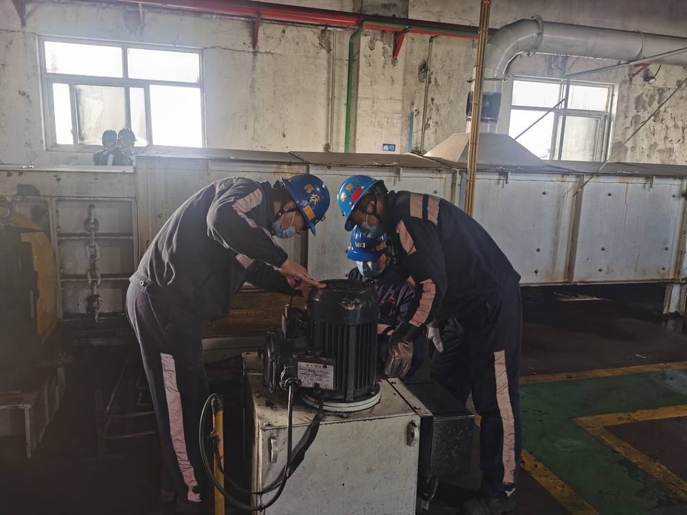 陜煤建設(shè)洗選煤運(yùn)營公司紅柳林洗煤廠項(xiàng)目部： “精、細(xì)、實(shí)”重磅出擊 打好安全生產(chǎn)“組合拳”