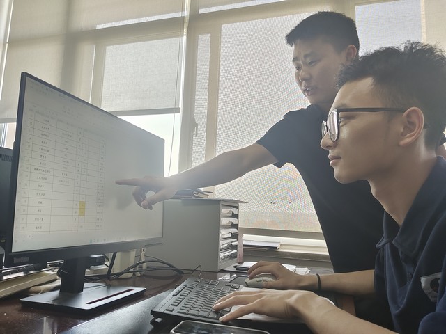 陜煤建設(shè)洗選煤運營公司神渭蒲城運營項目部：當(dāng)“師帶徒”遇上“教師節(jié)”  師父，我想對您說