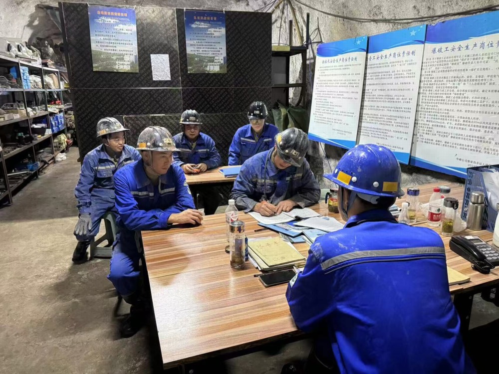 陜煤建設(shè)礦建三公司：“雙節(jié)”將至，安全“置頂”